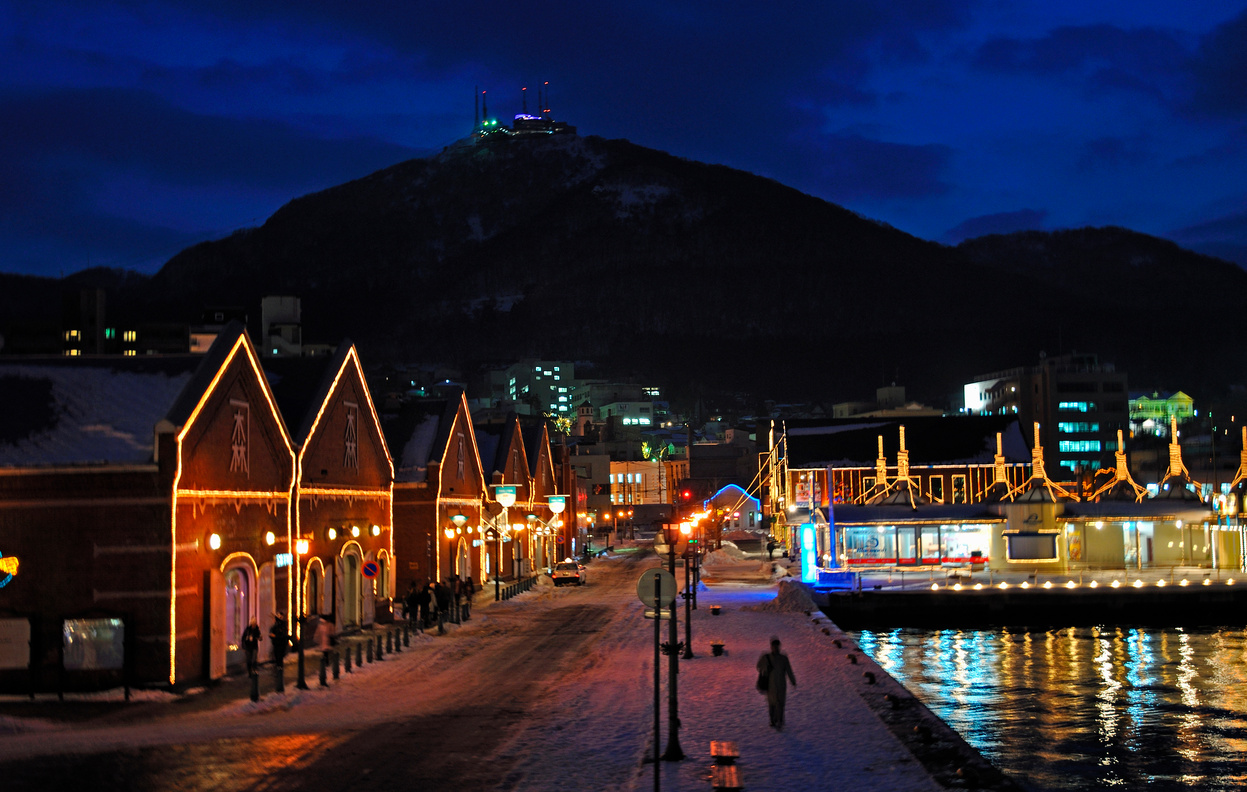 Night of the Hakodate Hakodate Nishi-hatoba and Mt. Hakodate